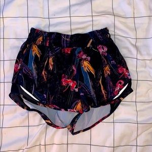 lululemon hotty hots